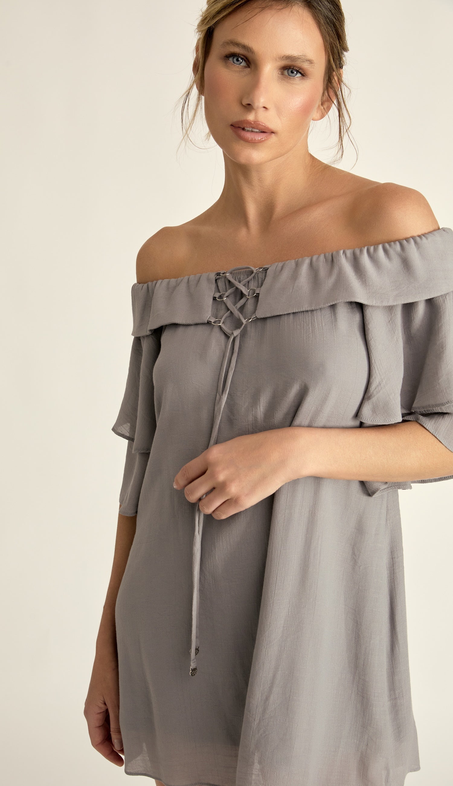 Vestido Felicia Cinza