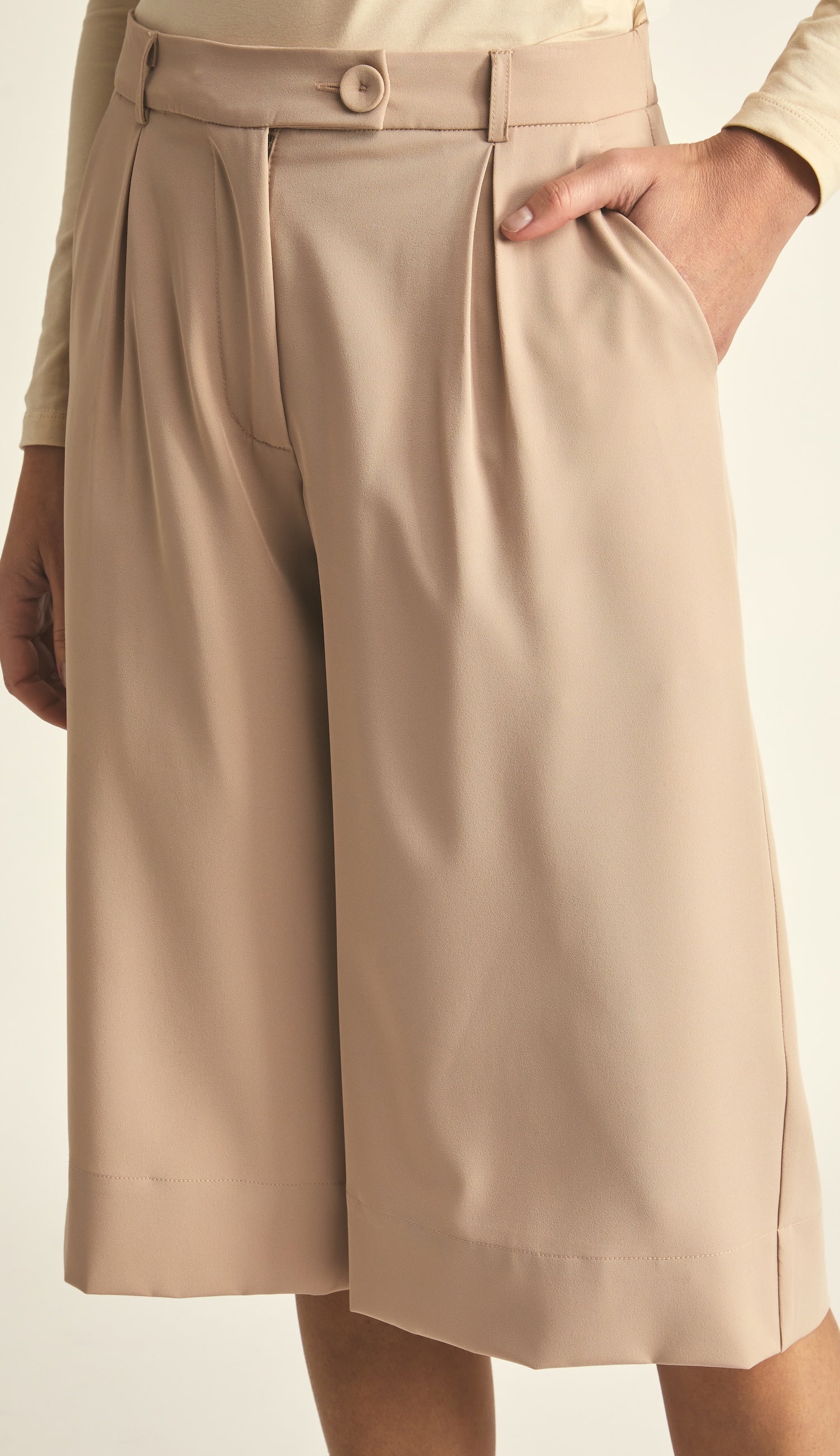 Bermuda Claudia Caqui