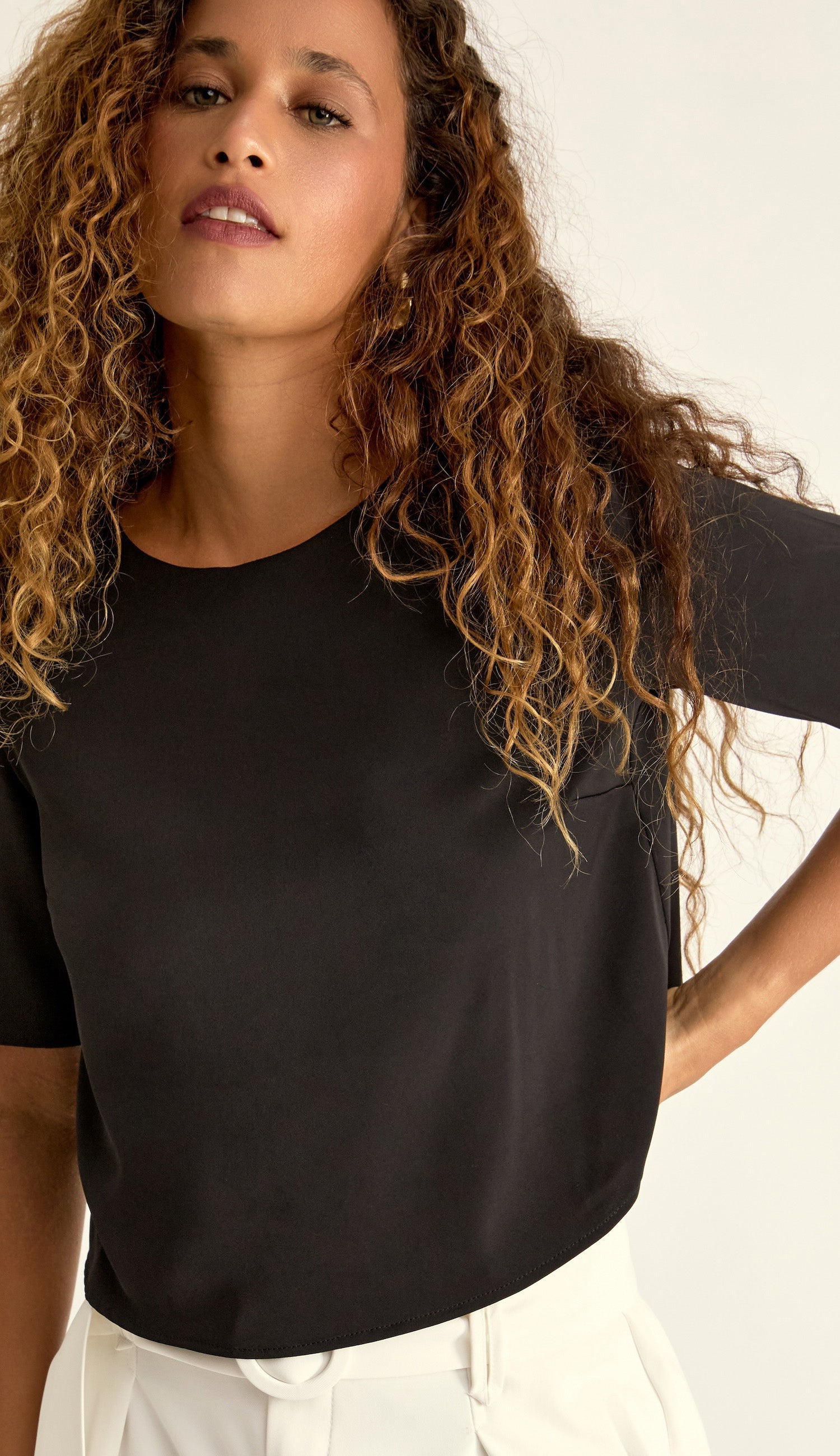 Blusa Gabrielle Preto