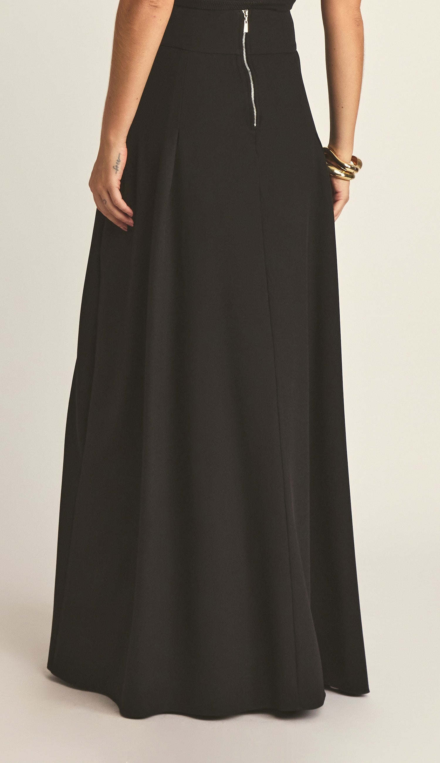 Saia Cristiana Preto