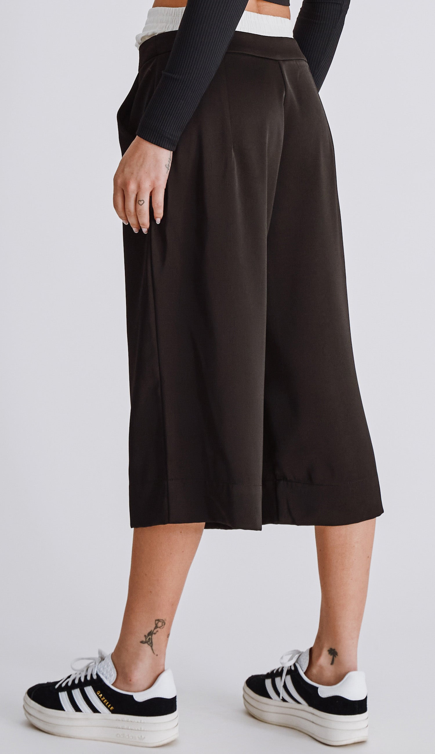 Bermuda Ronise Preto