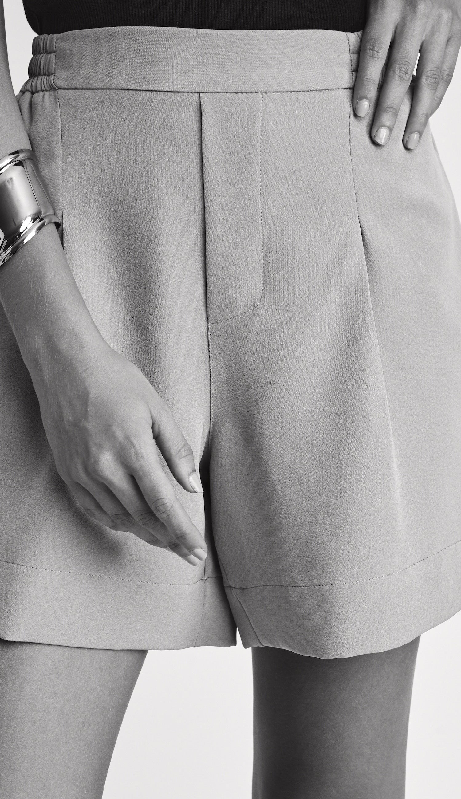 Shorts Cinthia Cinza