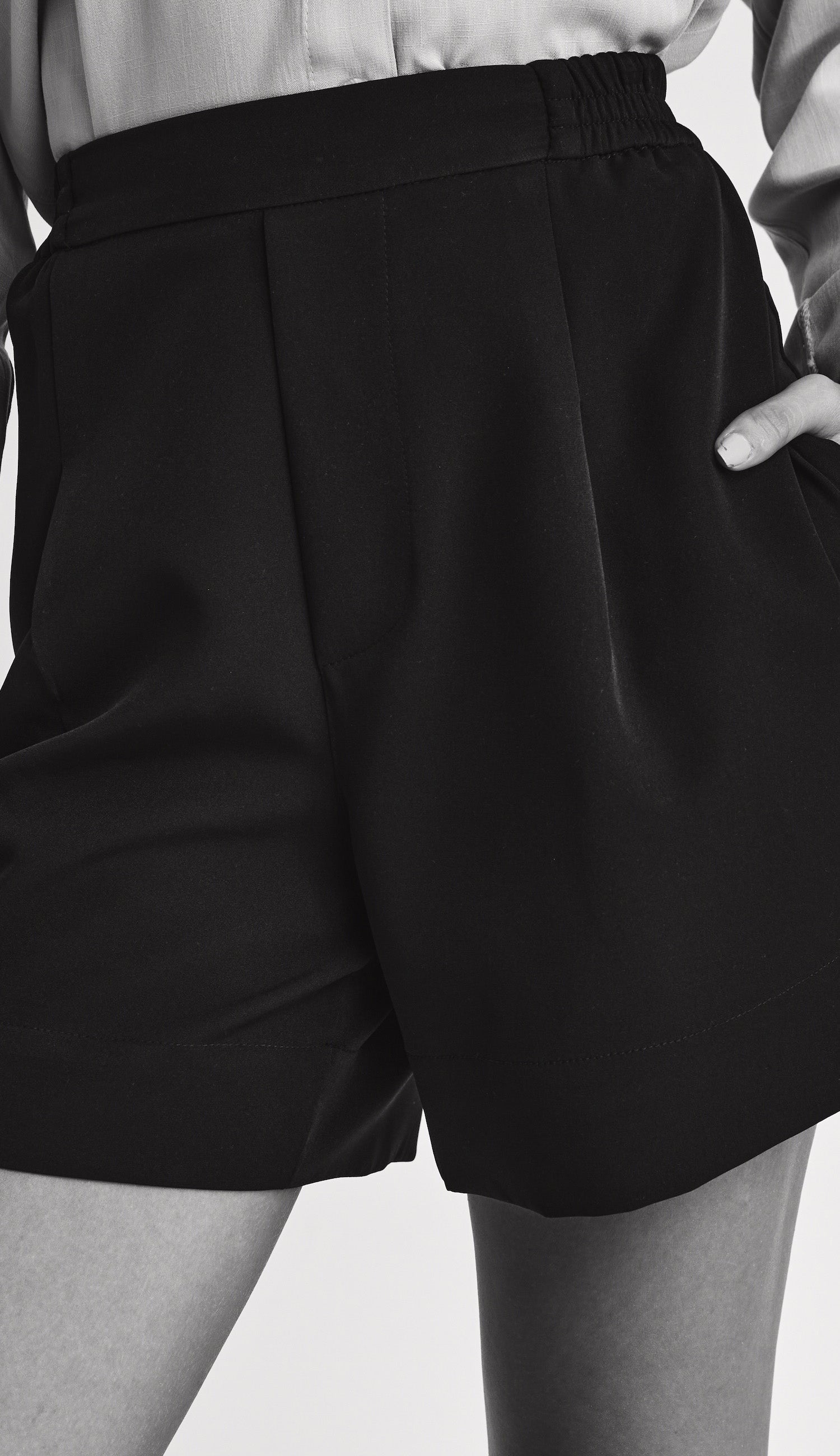 Shorts Cinthia Preto