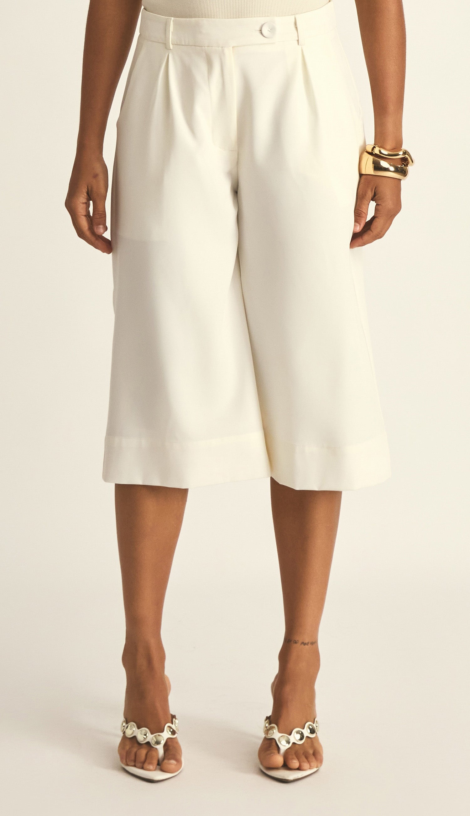 Bermuda Claudia Off White